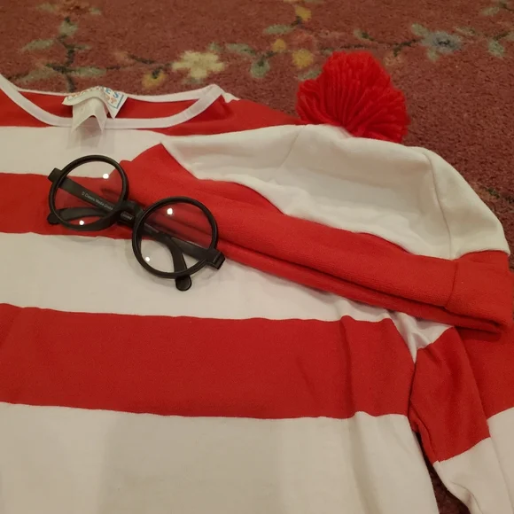 Where's Waldo Adult Costume - Picture 3 of 3